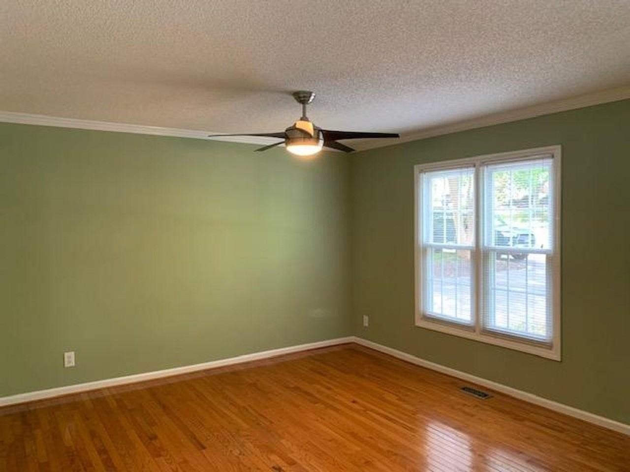 218 Mint Hill Dr - Photo 4 of 25