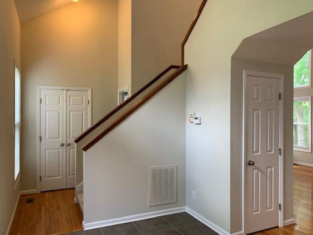 218 Mint Hill Dr - Photo 5 of 25