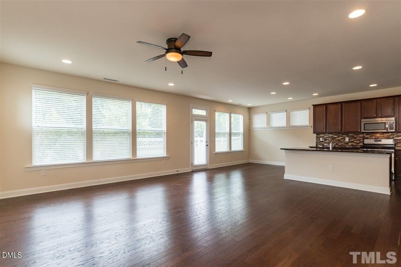 201 Begen St - Photo 5 of 23