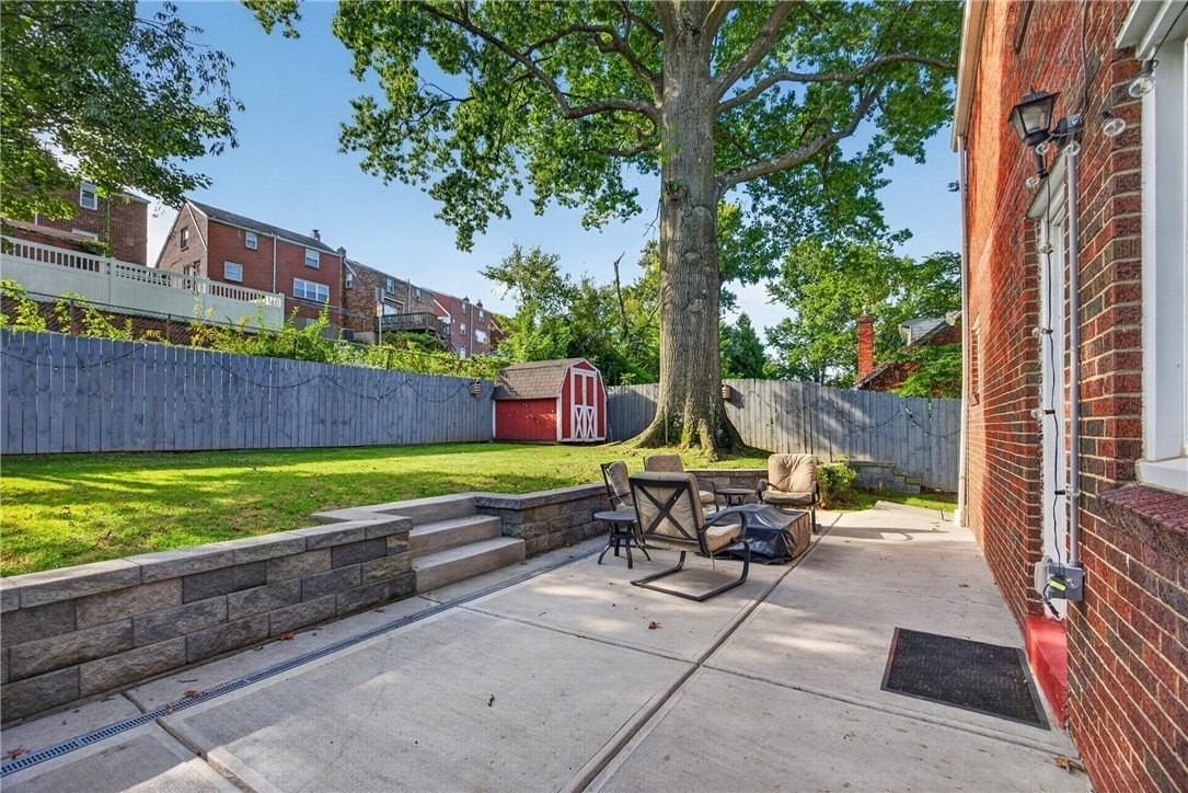 1542 Hawthorne St - Photo 4 of 42