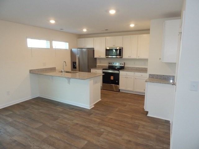 546 Seaborn Cir - Photo 6 of 29
