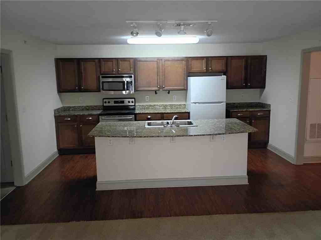 203 Kelly Rd #431 - Photo 2 of 7