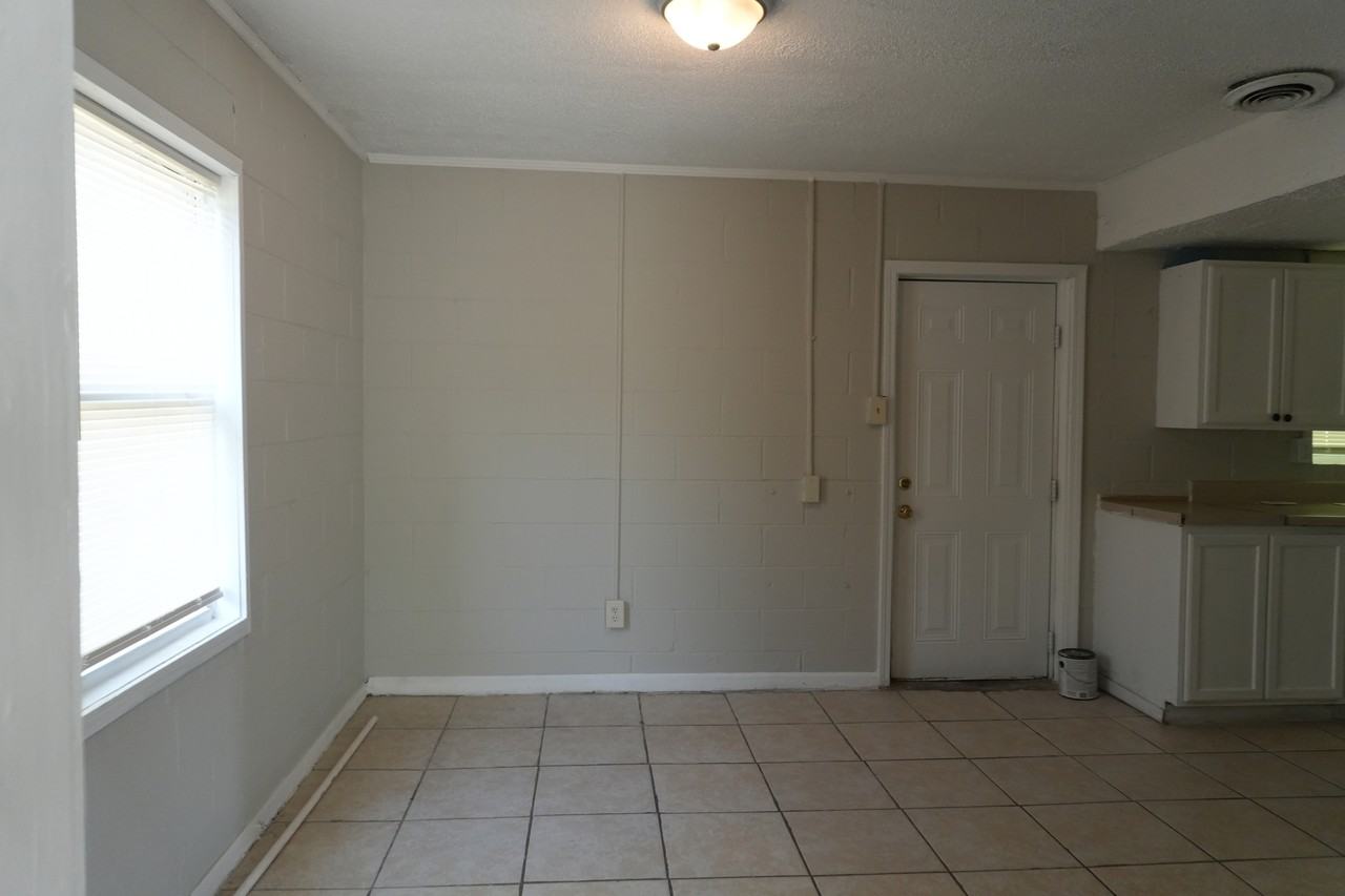 1224 Appling Court-B - B #B - Photo 4 of 10