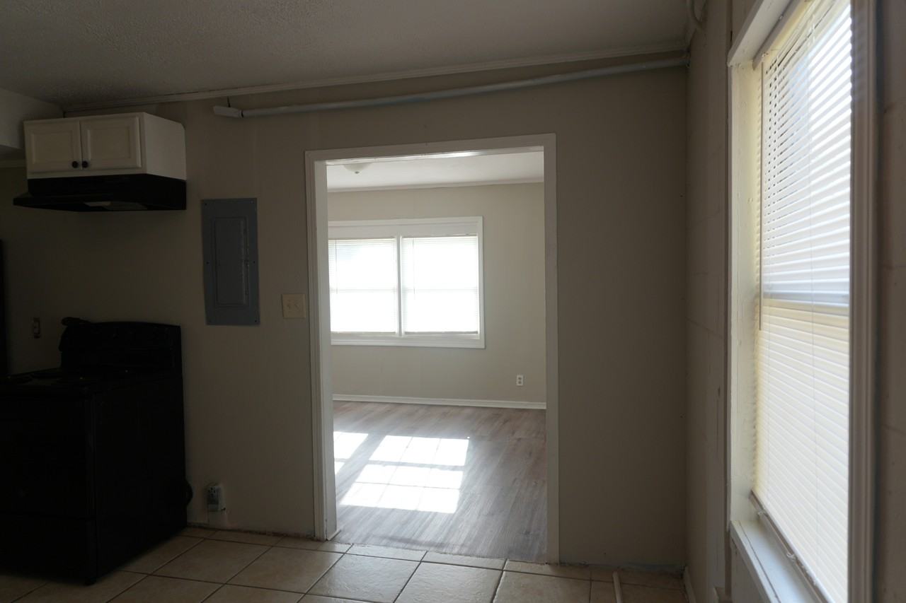 1224 Appling Court-B - B #B - Photo 5 of 10