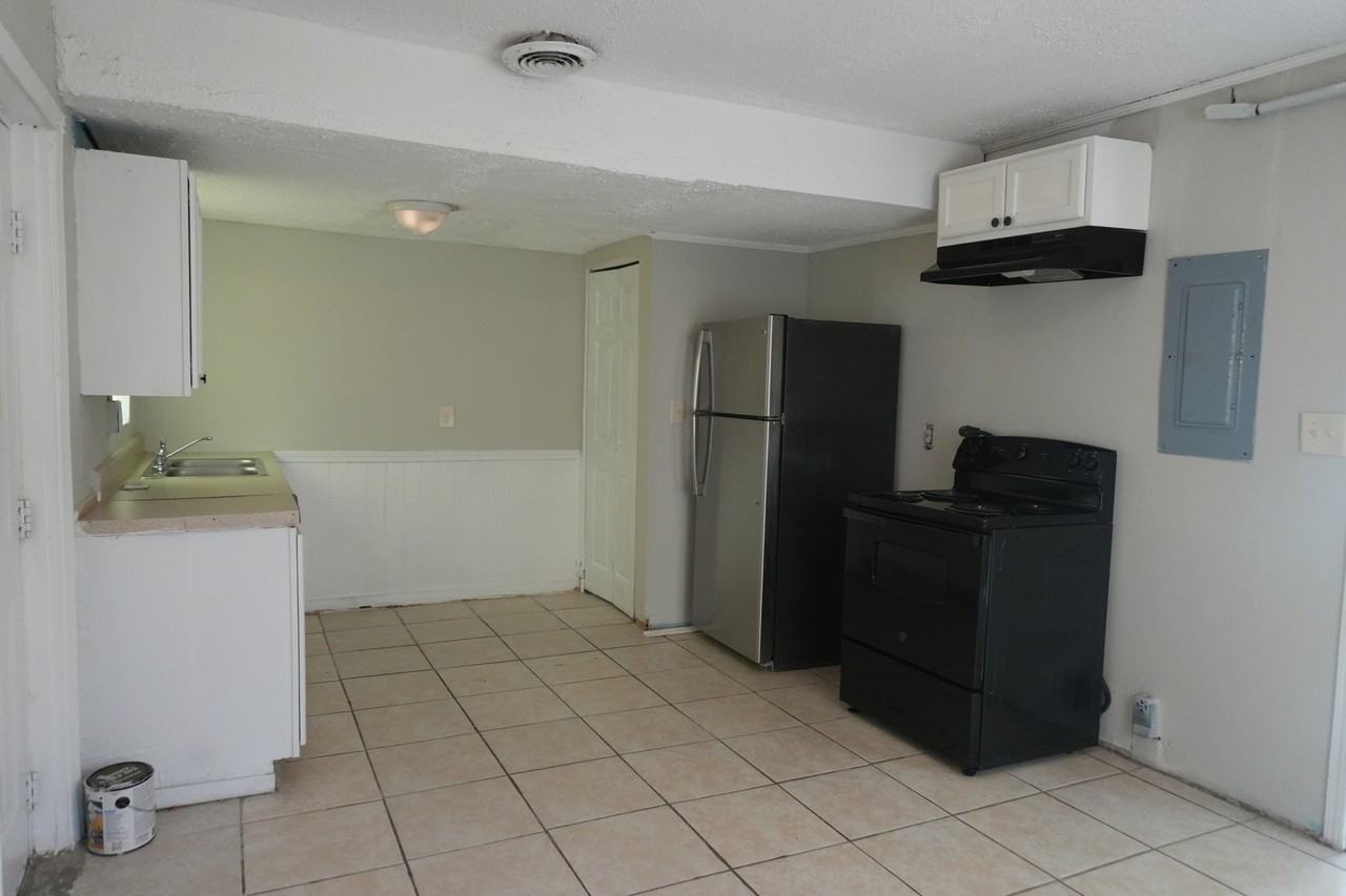 1224 Appling Court-B - B #B - Photo 6 of 10