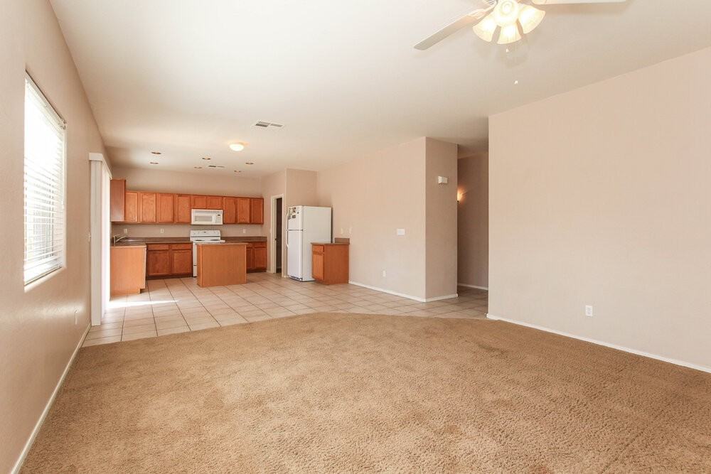 16865 W Rimrock St - Photo 4 of 15