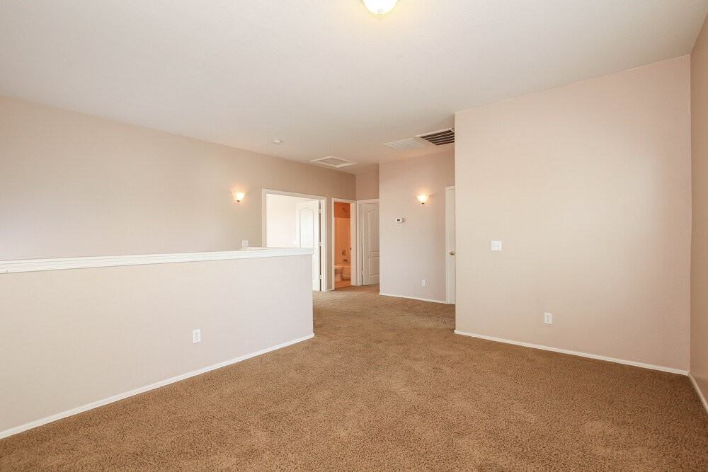 16865 W Rimrock St - Photo 5 of 15