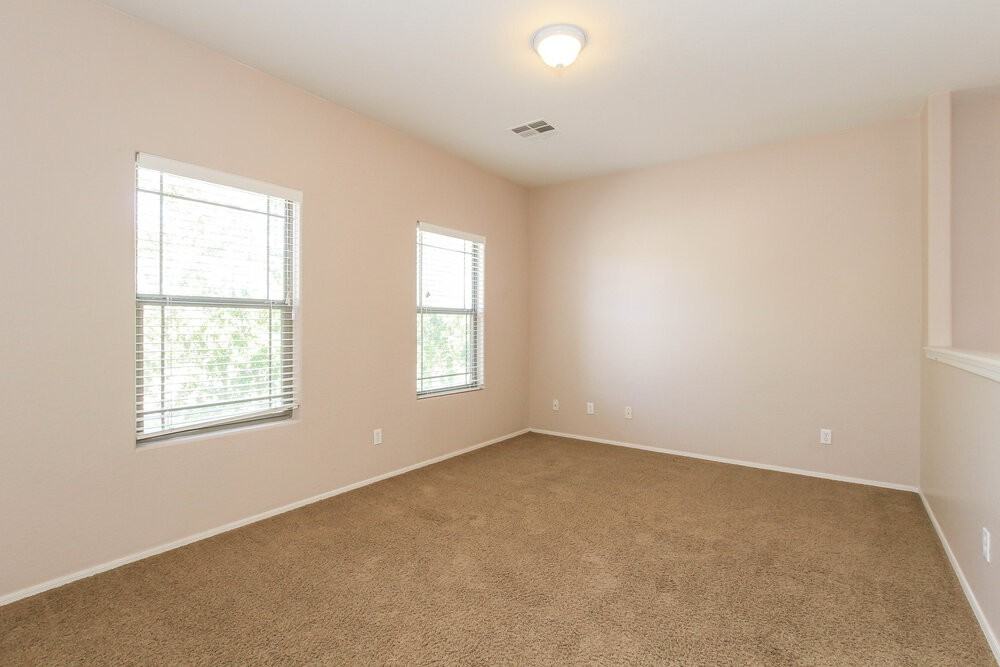 16865 W Rimrock St - Photo 6 of 15
