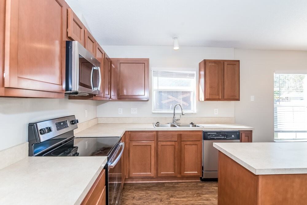 10707 Sandy Oaks Dr - Photo 5 of 15