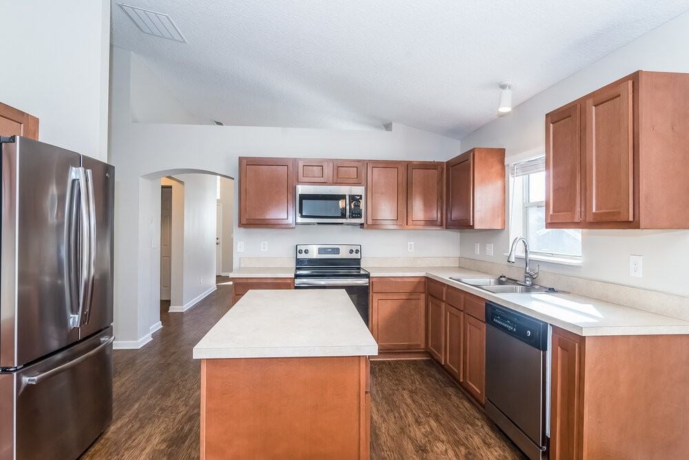 10707 Sandy Oaks Dr - Photo 6 of 15
