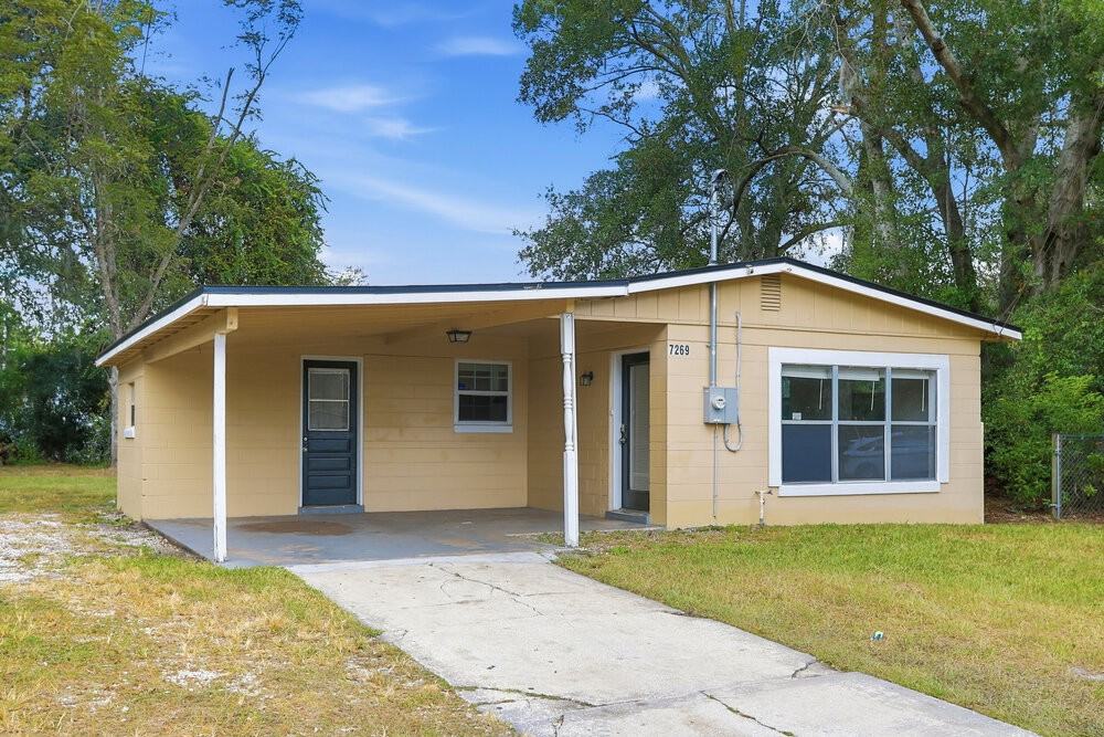 7269 Eudine Dr N - Photo 2 of 16