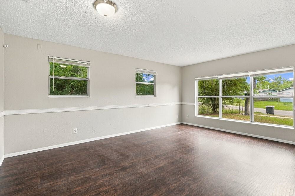 7269 Eudine Dr N - Photo 4 of 16