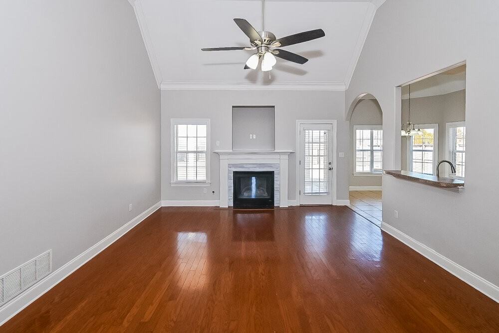 4929 Rosebrook Cir W - Photo 4 of 17