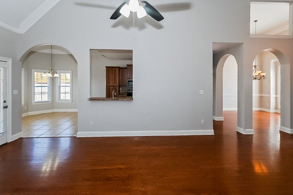 4929 Rosebrook Cir W - Photo 5 of 17