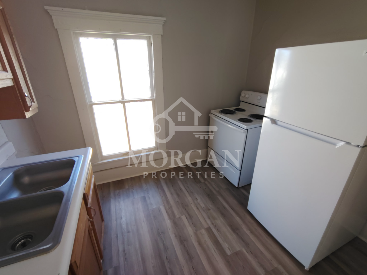 325 S 12th St #2 - Photo 3 of 6