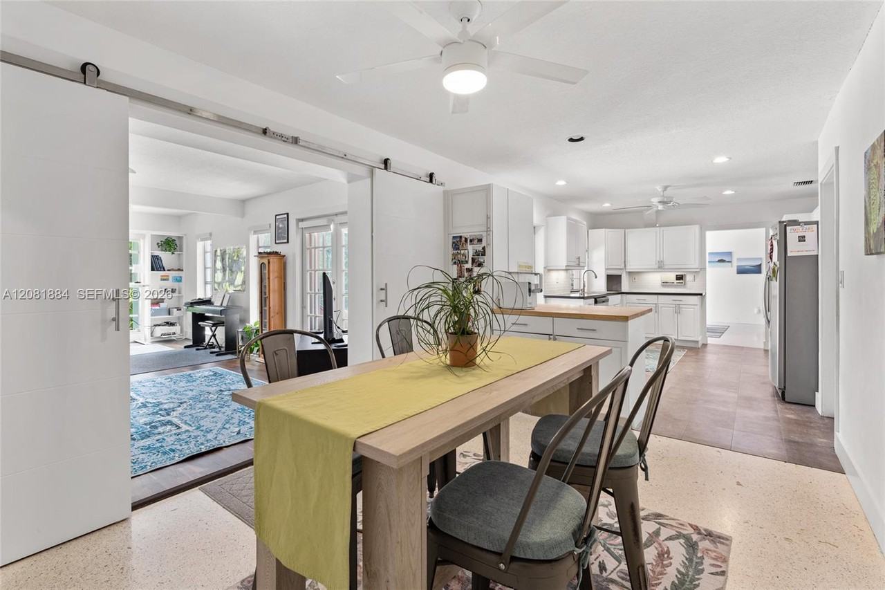 14645 Southwest 83rd Avenue - Photo 7 of 26