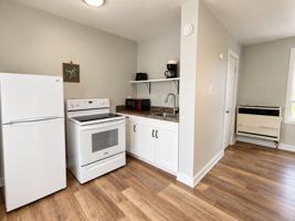 featured image of 1403 E Main St