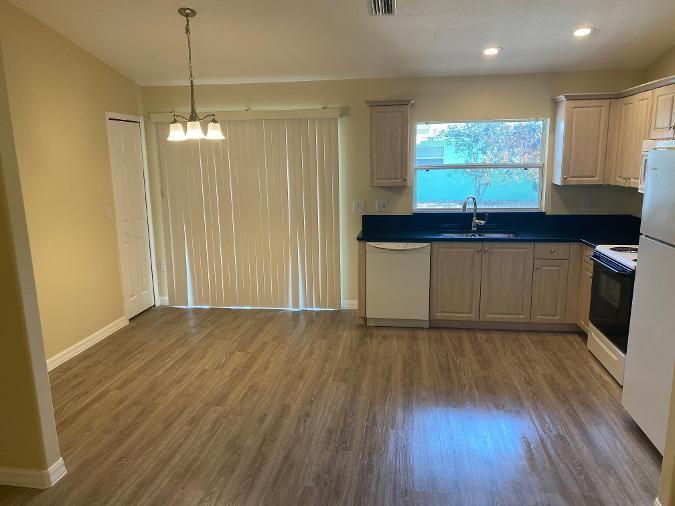 304 N Bacher St #304 - Photo 7 of 9