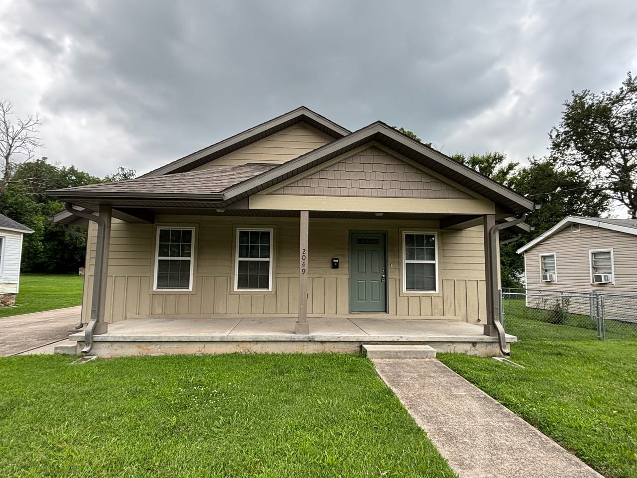 2049 N Washington Ave #1