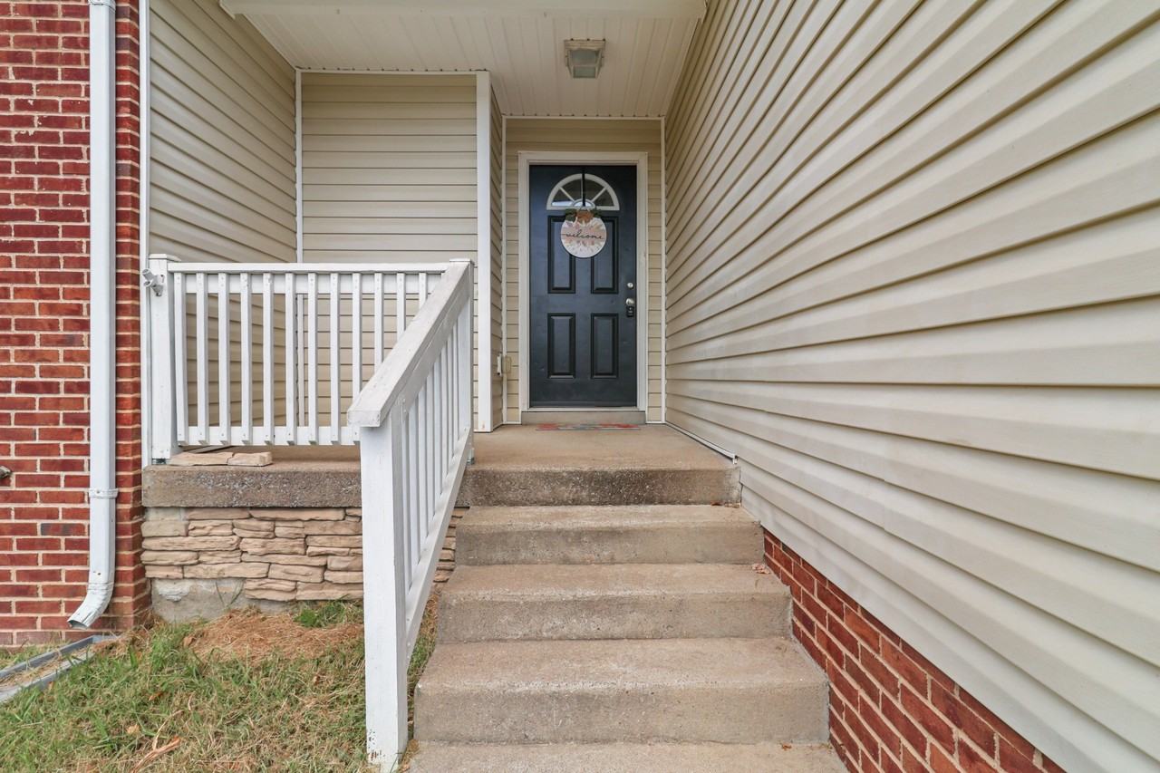 341 Woodtrace Dr #1 - Photo 3 of 30