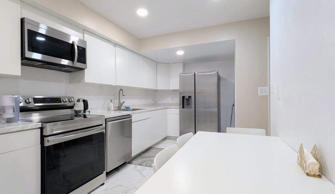 2214 S Goebbert Rd #180 - Photo 4 of 10