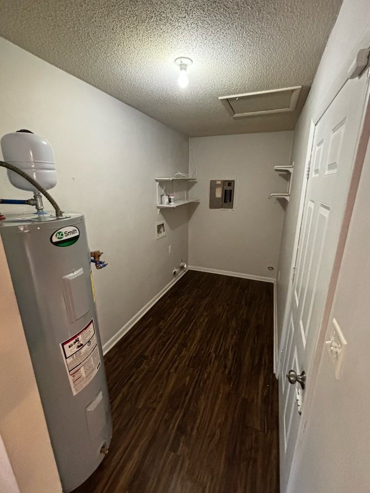 478 Elm St - Photo 6 of 13