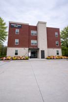Hines View Apartments - Photo 1 of 1