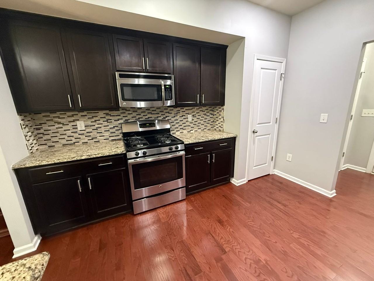 1052 Spacious Skies Ln - Photo 7 of 50