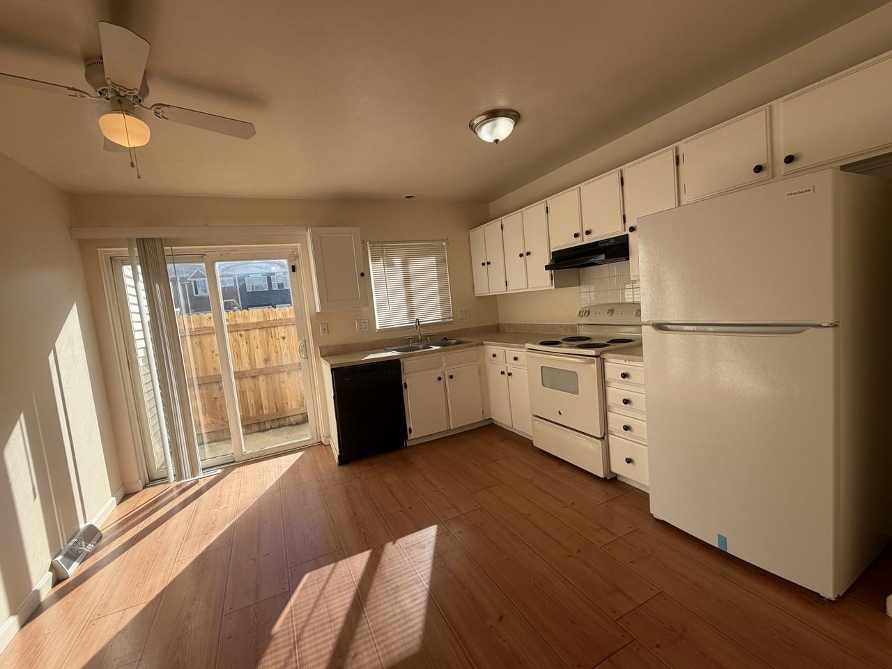 15761 E 13th Pl #1 - Photo 5 of 19