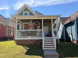 featured image of 211 16th St