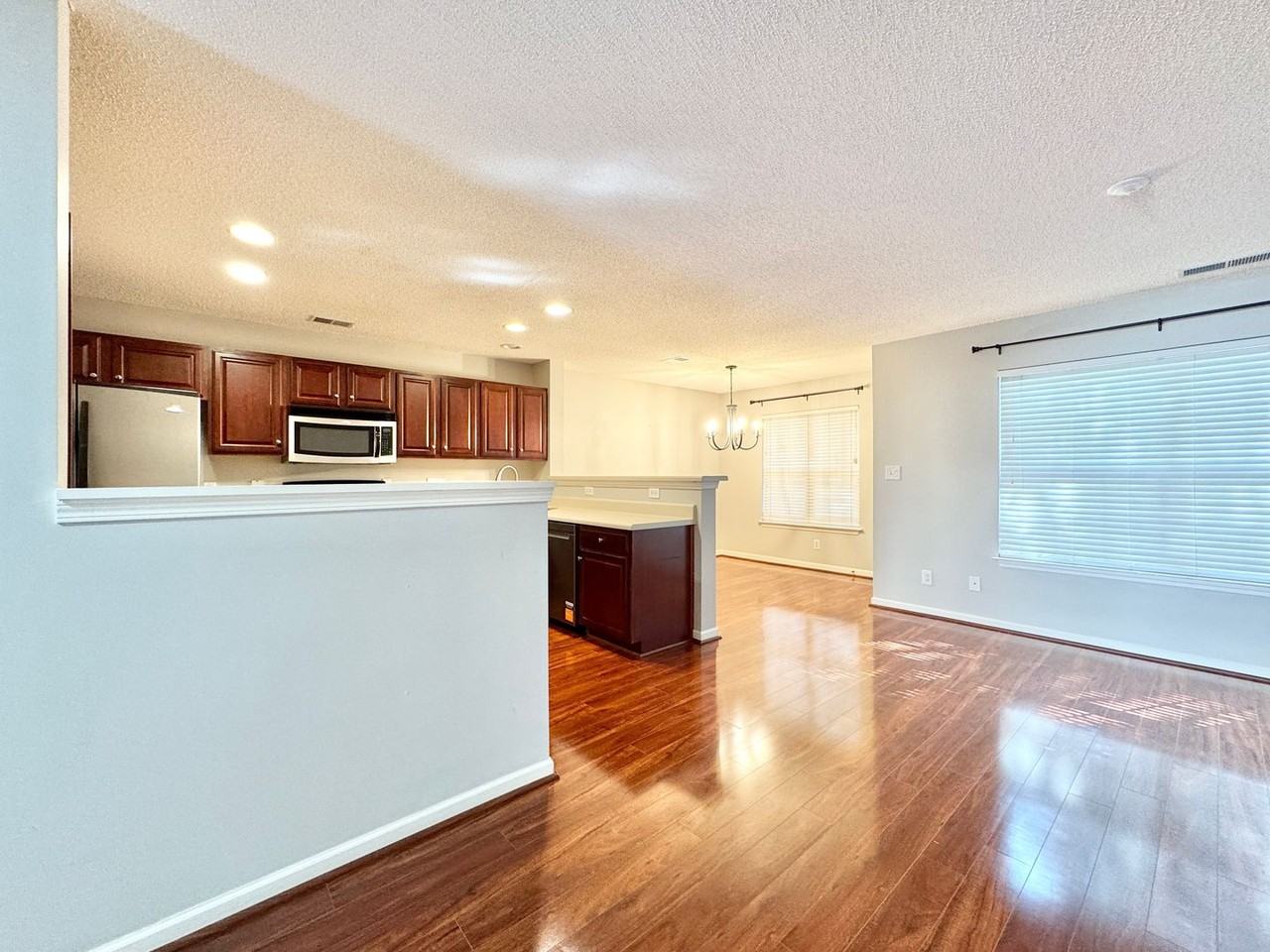 5623 Fellowship Dr - Photo 4 of 18