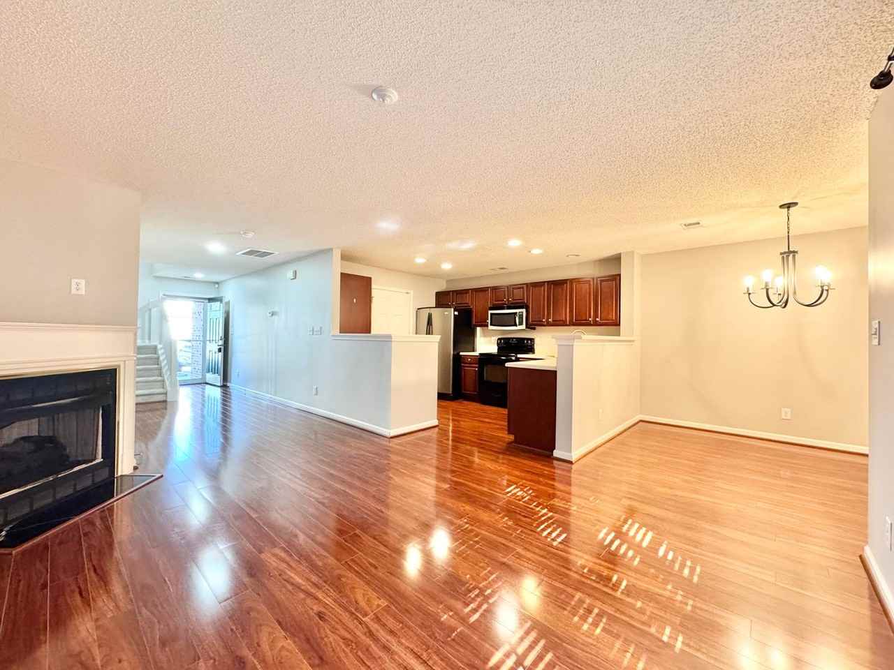 5623 Fellowship Dr - Photo 5 of 18