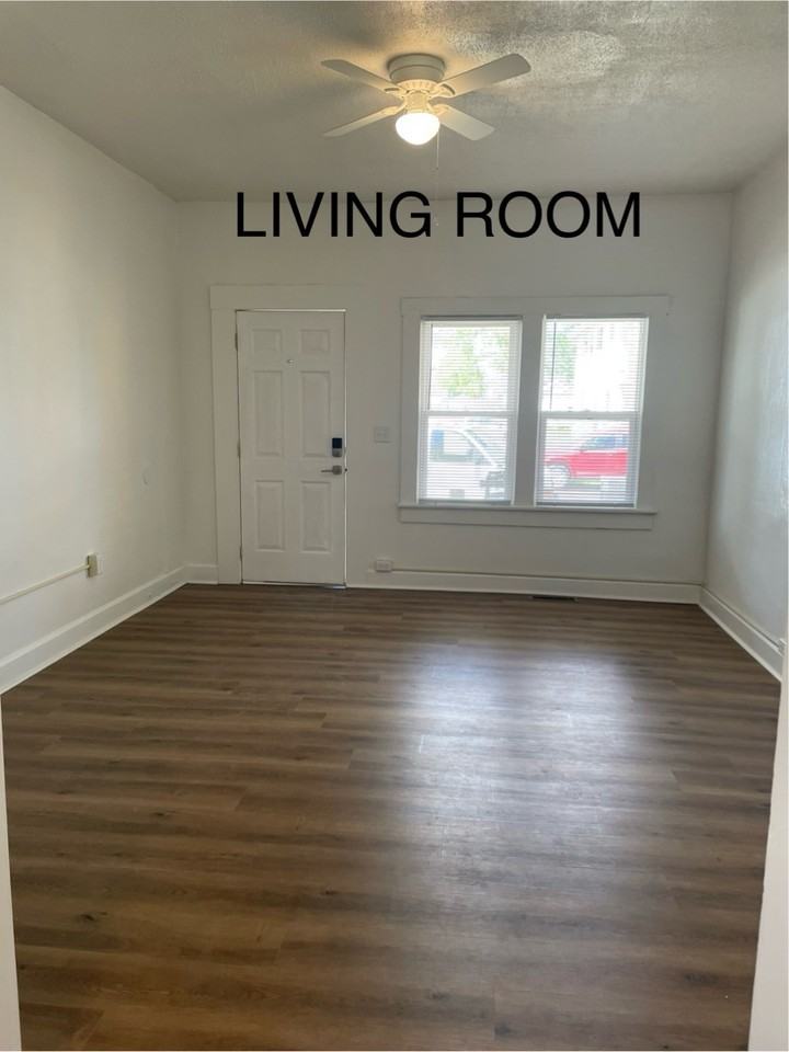 AND: 13th: 221: Duplex - Photo 2 of 12