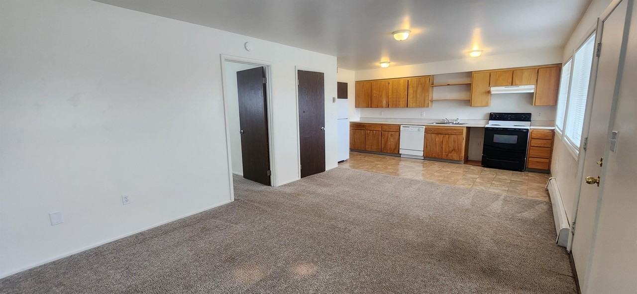 1606 South 19th Avenue - Photo 3 of 15