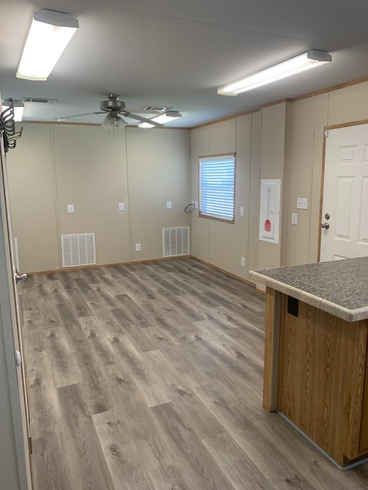 400 26th Street - Photo 3 of 5