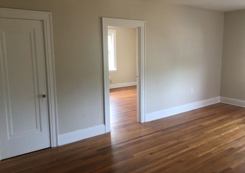 1533 Chapel Street - Photo 5 of 11