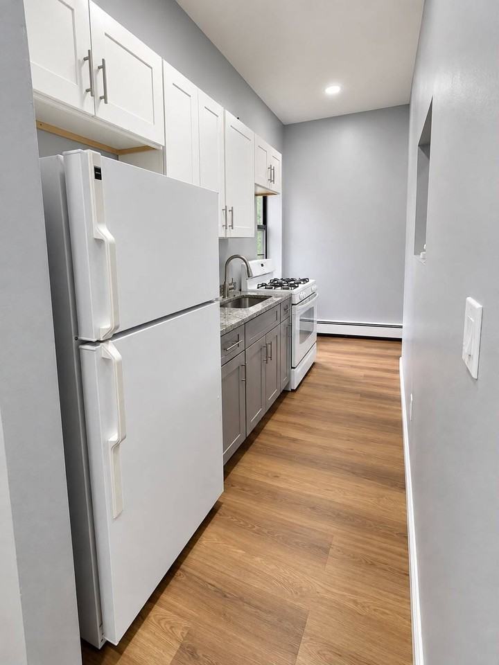 224 South Orange Avenue - Photo 2 of 7