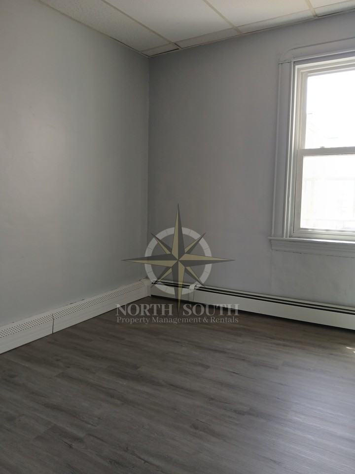 187 Brightman Street Fall River - Photo 4 of 8