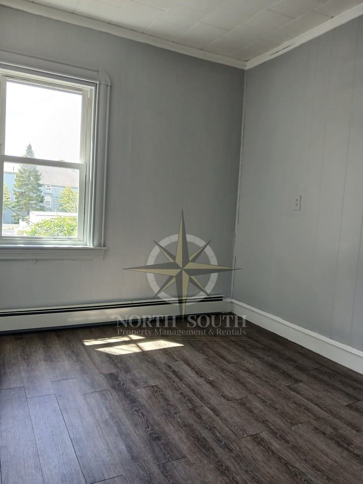 187 Brightman Street Fall River - Photo 5 of 8