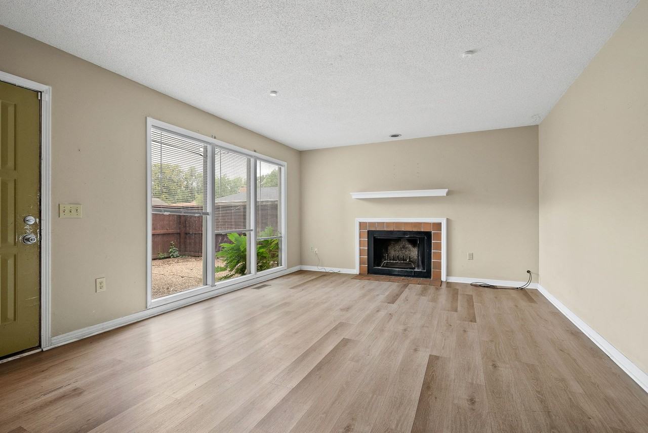 Rustic Woods Townhomes - Photo 3 of 16