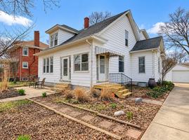 featured image of 606 W Iowa St