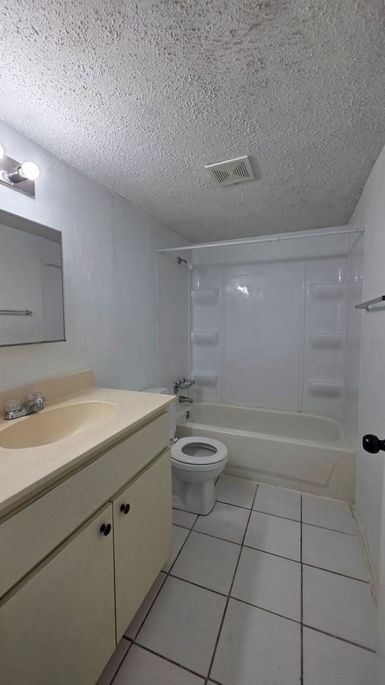 1140 S Ridgewood Ave - Photo 6 of 8