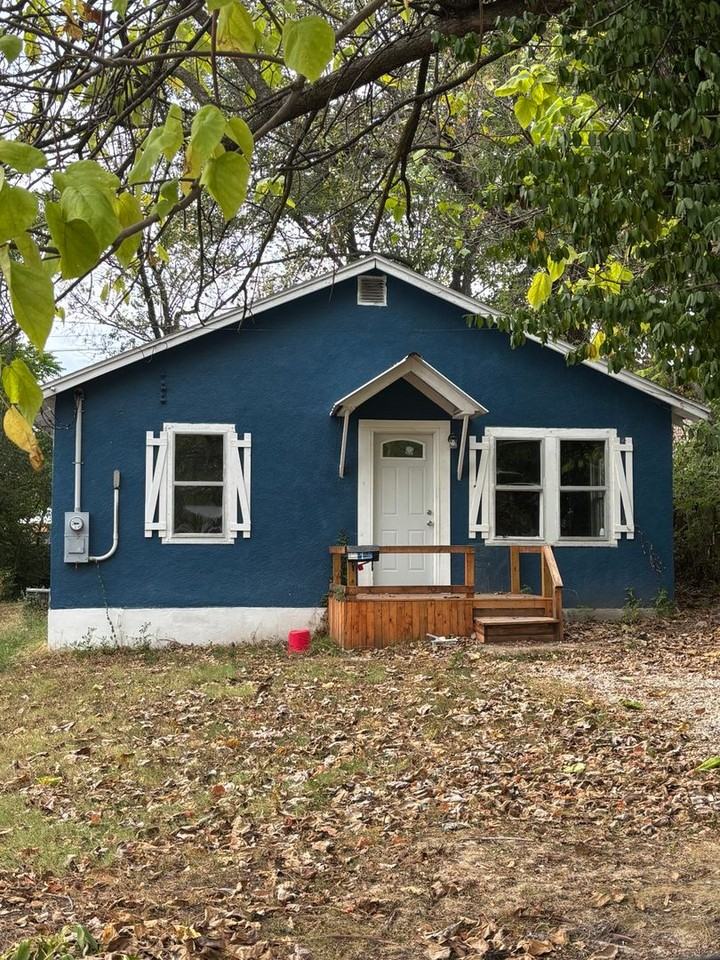 771 S Adams Ave - Photo 2 of 8