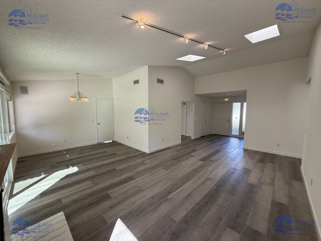 7821 Quebrada Cir - Photo 4 of 34