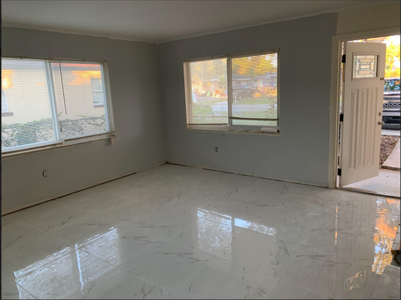 1027 San Remo Ave - Photo 2 of 7