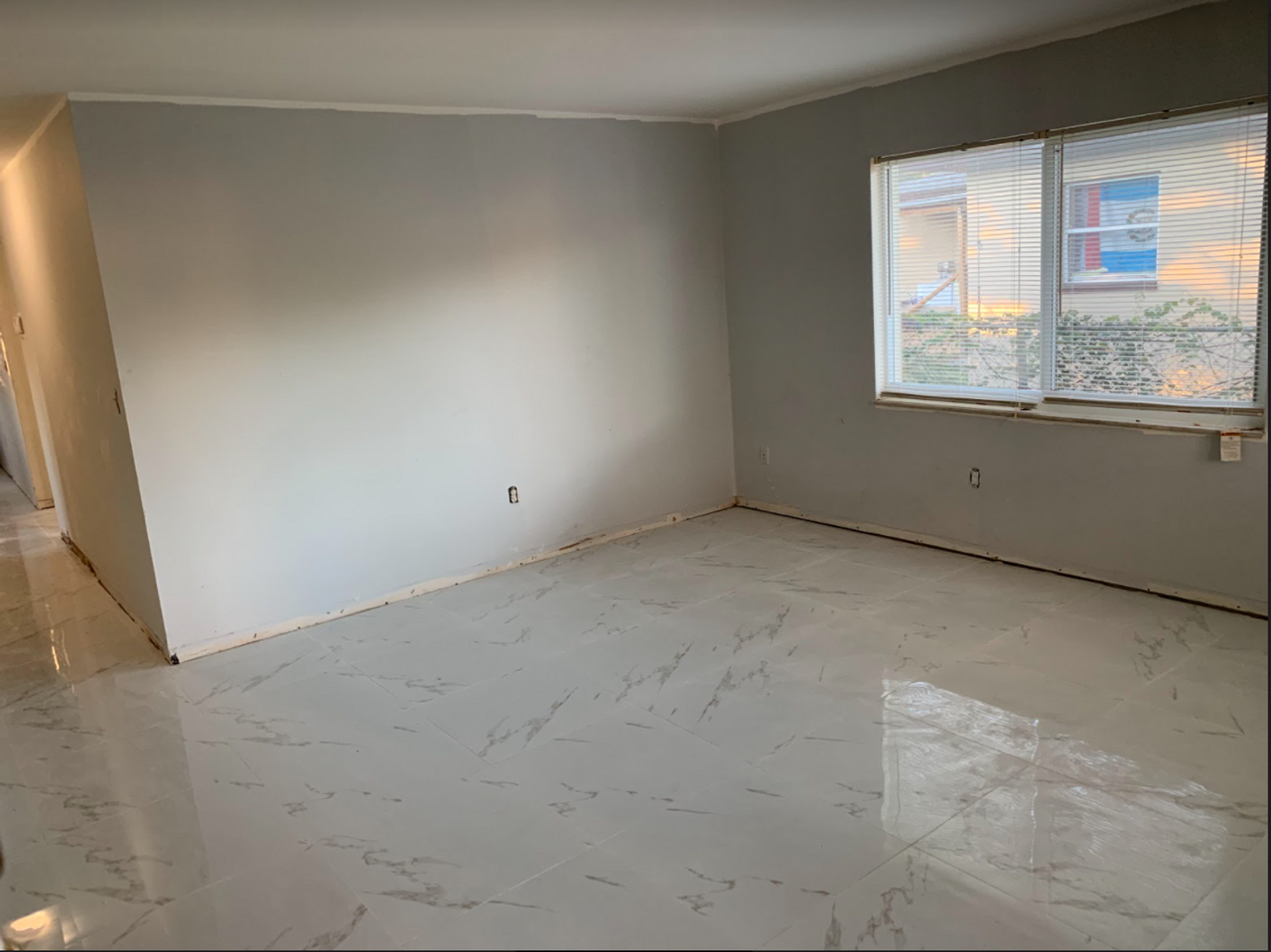 1027 San Remo Ave - Photo 3 of 7