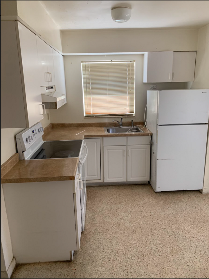 1027 San Remo Ave - Photo 6 of 7