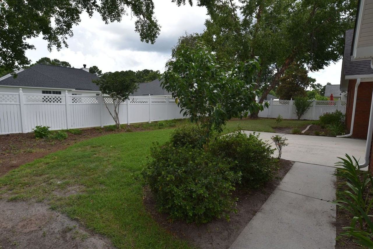 467 Belle Grove Cir - Photo 4 of 26
