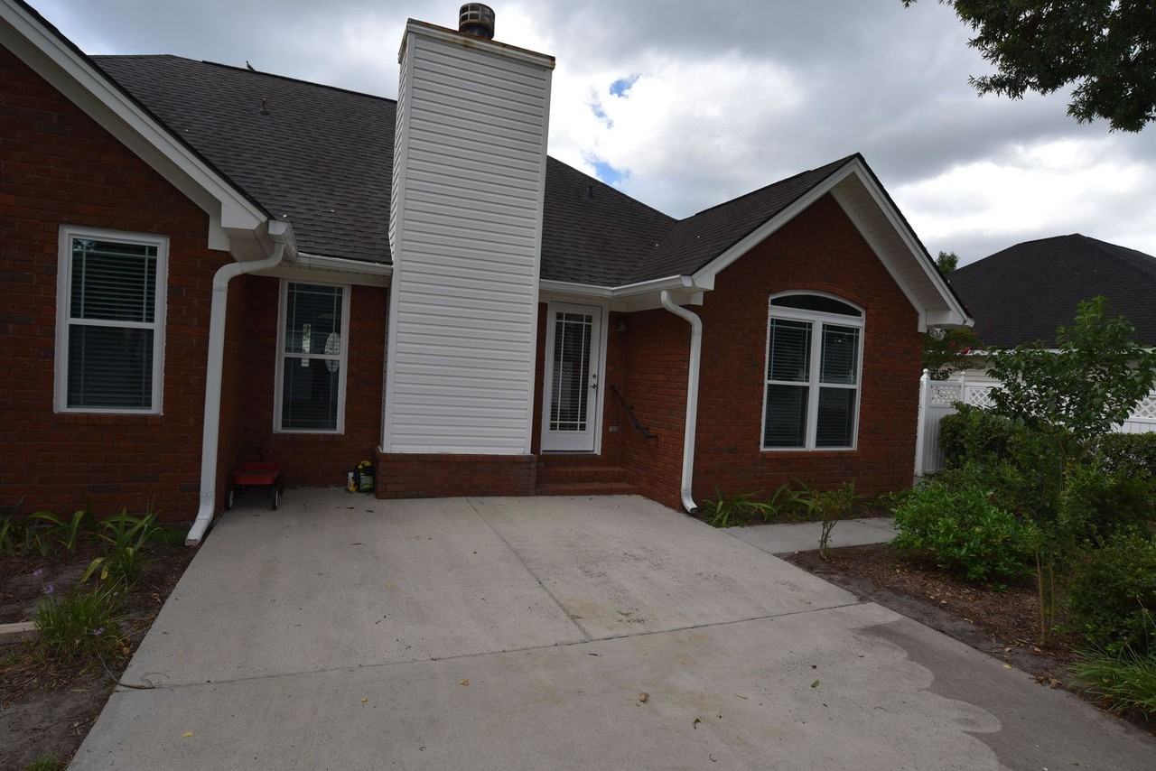 467 Belle Grove Cir - Photo 5 of 26