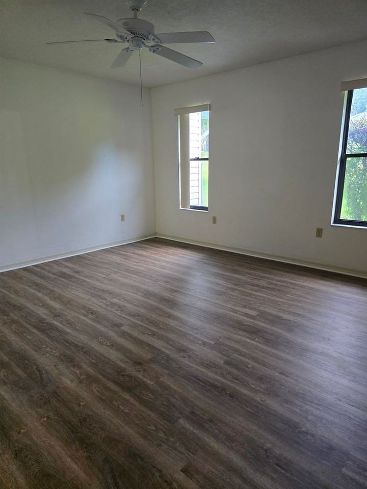 221 E Leon Loop - Photo 6 of 11